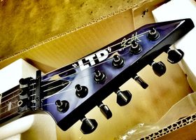 In pictures: LTD Kirk Hammett KH-WZ White Zombie & James Hetfield Iron Cross SW unboxed