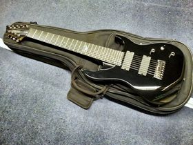 In pictures: Washburn Parallaxe PXM18EB unboxed