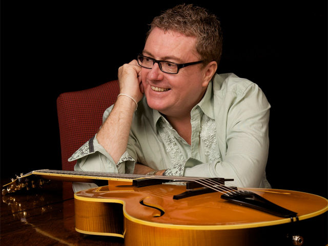 Play acoustic like Martin Taylor