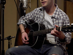 Acoustic guitar lessons: tutorials and gear-buying guides