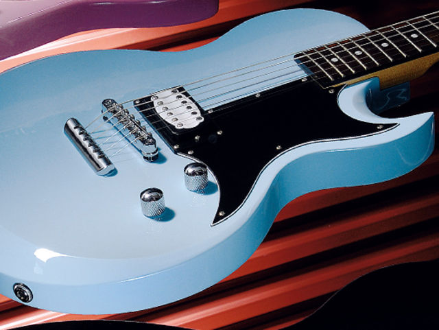 First Act CE120 Lola £149