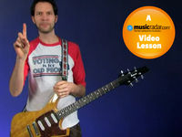 Paul Gilbert's crazy seven-note tapping lick