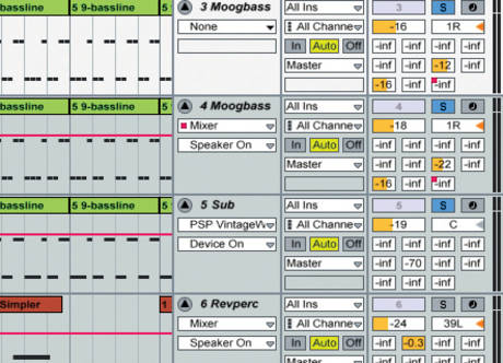 Massive synth bass sound