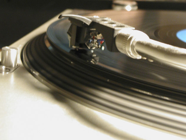 Create your own take on those vinyl 'lifts'.