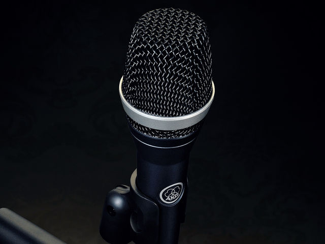 AKG D 5