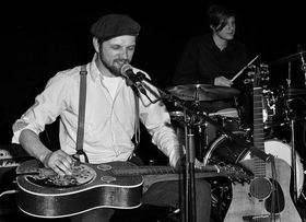 Du folk à l'indie : la scène acoustique sous le feu des projecteurs