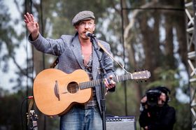 Du folk à l'indie : la scène acoustique sous le feu des projecteurs