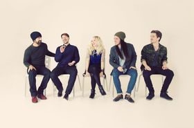 Du folk à l'indie : la scène acoustique sous le feu des projecteurs