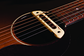L.R. Baggs M80 acoustic guitar soundhole pick-up