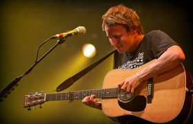 Singer-songwriter Top Trumps: modern heroes