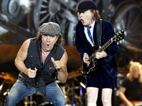 AC/DC fans to band: Change your freakin' setlist!
