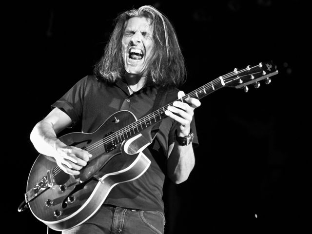 Skolnick puts on his 'metal face' in the jazz-based Alex Skolnick Trio