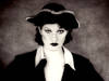 Amanda Palmer tells label 'Drop Me'...in song