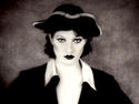 Amanda Palmer tells label 'Drop me'...in song