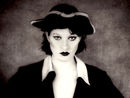 Amanda Palmer tells label 'Drop me'...in song