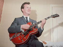 Pioneering guitarist Bert Weedon dies aged 91