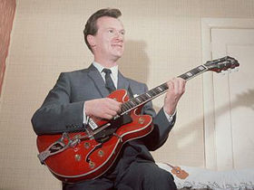 Pioneering guitarist Bert Weedon dies aged 91