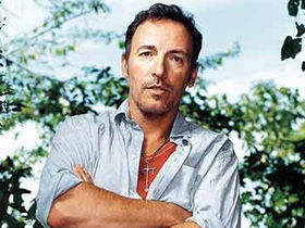 Bruce Springsteen previews new album online