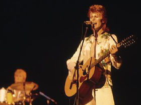 David Bowie readies Golden Years iOS app