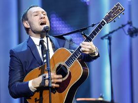 David Gray talks production, atmospherics and his new album, Mutineers
