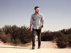 Dierks Bentley talks production, personal songwriting and his new album, Riser