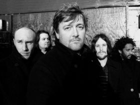Elbow announce new 2011 album Build A Rocket Boys!