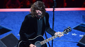 Dave Grohl putting the Foo Fighters on hold