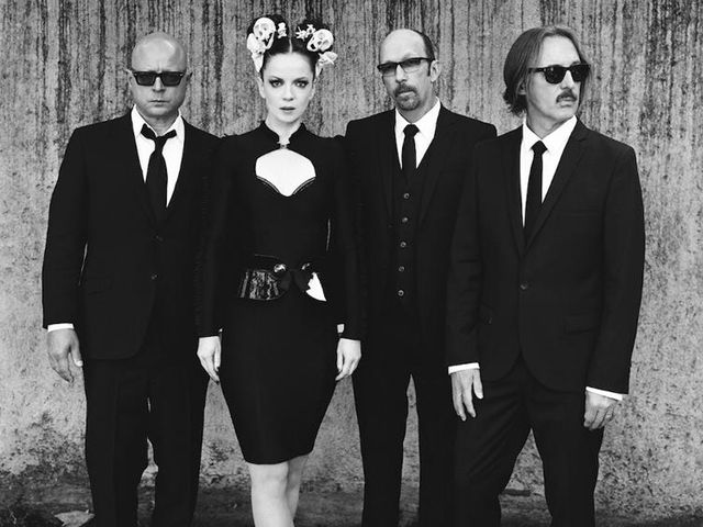 Garbage take Joe Jackson's album title Look Sharp! seriously