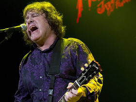 Guitar legend Gary Moore dies at age 58