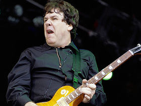 Guitar legend Gary Moore dies at age 58