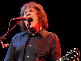 Guitar legend Gary Moore dies at age 58