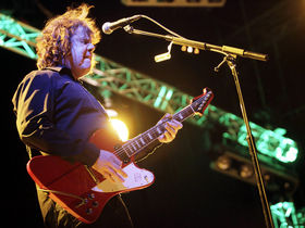 Guitar legend Gary Moore dies at age 58
