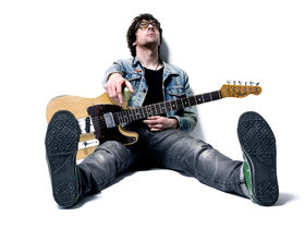 Graham Coxon: "Slash probably thinks I'm a complete jessie"
