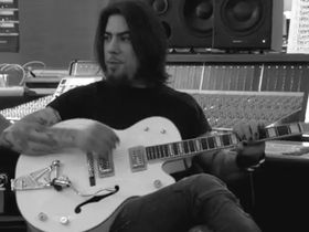 Jane's Addiction debut studio video for End To The Lies