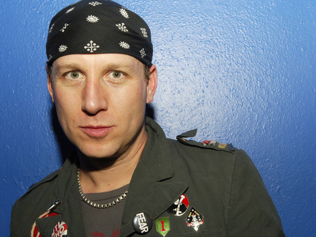 Perkins says Duff McKagan is a "shot of vitamin B" for Jane's