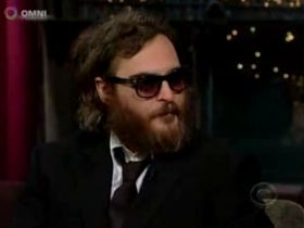 Video: Joaquin Phoenix fights heckler at gig