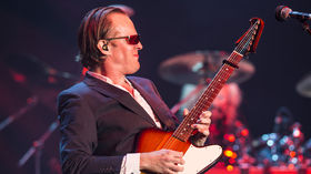 Joe Bonamassa has the Christmas Date Blues - song premiere