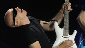 Joe Satriani talks about band chemistry on his upcoming album, Unstoppable Momentum