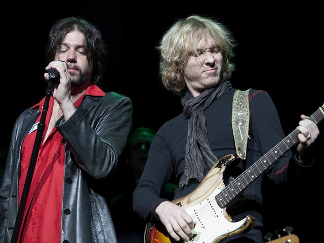 Lead singer Noah Hunt (left) and Shepherd, on stage in San Francisco, 2010