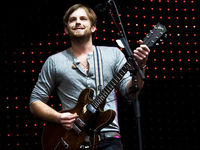 Kings Of Leon go platinum in the US