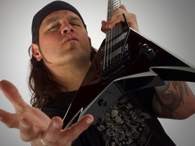 Phil Demmel collapsed at Finland's Sonisphere