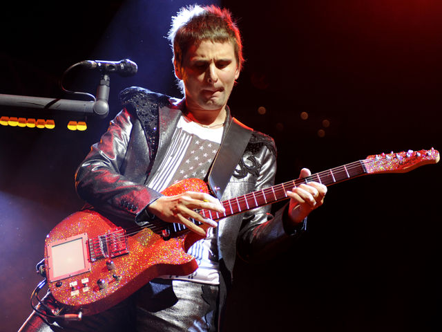 Bellamy channels Brian May and Freddie Mercury on Neutron Star Collision