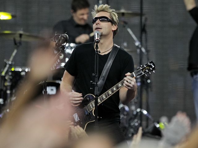 Think Chad Kroeger is sweating the whole thing? Hard to tell