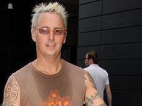 Pearl Jam's McCready lobbies for restroom rights