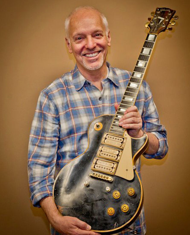 Peter Frampton reunited with his 'Frampton Comes Alive!' Les Paul Reunited and it feels so good: Frampton with his '54 Les Paul today