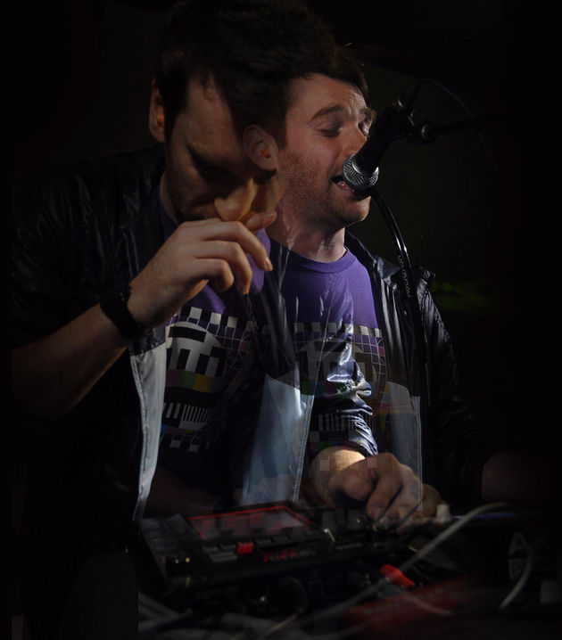Check the video and see his live rig