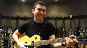 VIDEO: Richard Barone on his favorite Gibson guitars