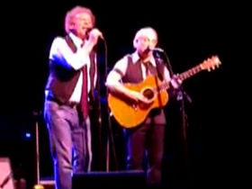 Simon & Garfunkel reunite in New York City