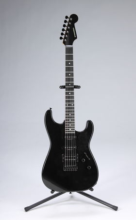 Slash auctions guitars, vehicles, clothing and... dinosaurs?