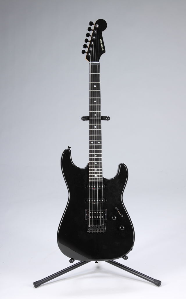 Lot 493: Slash stage-played custom Stravinski